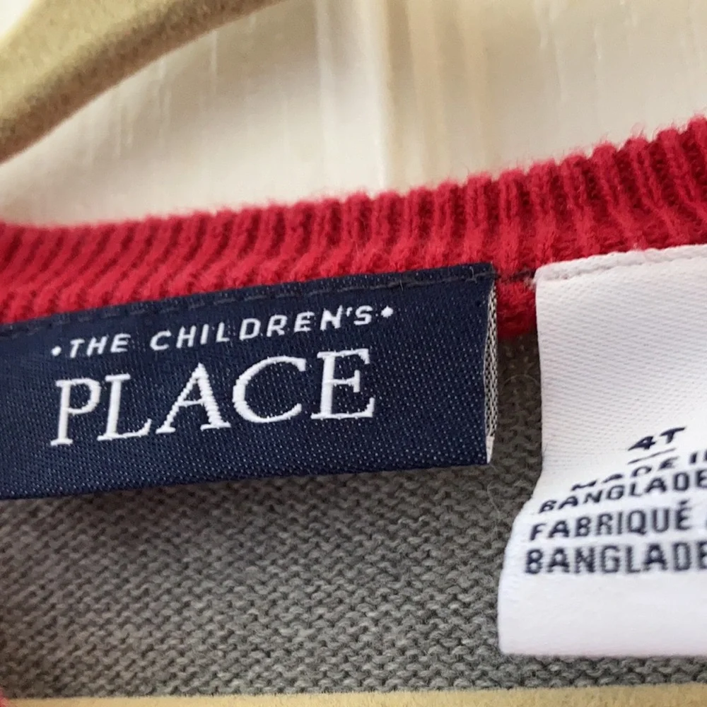 FINAL MARKDOWN The children’s place sweater 4t